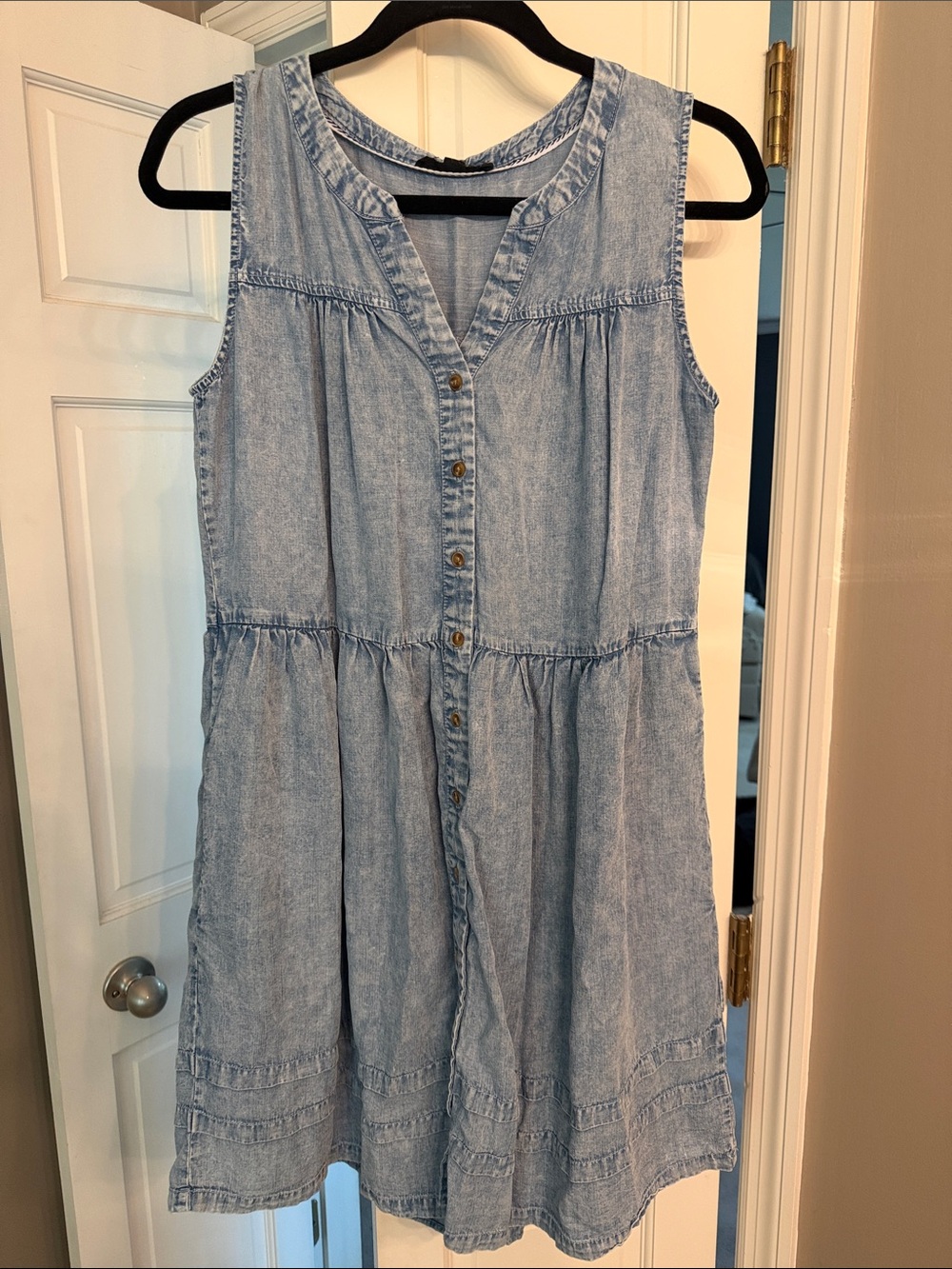 Sleeveless chambray Jane + Delancey dress